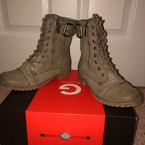 G by Guess boots